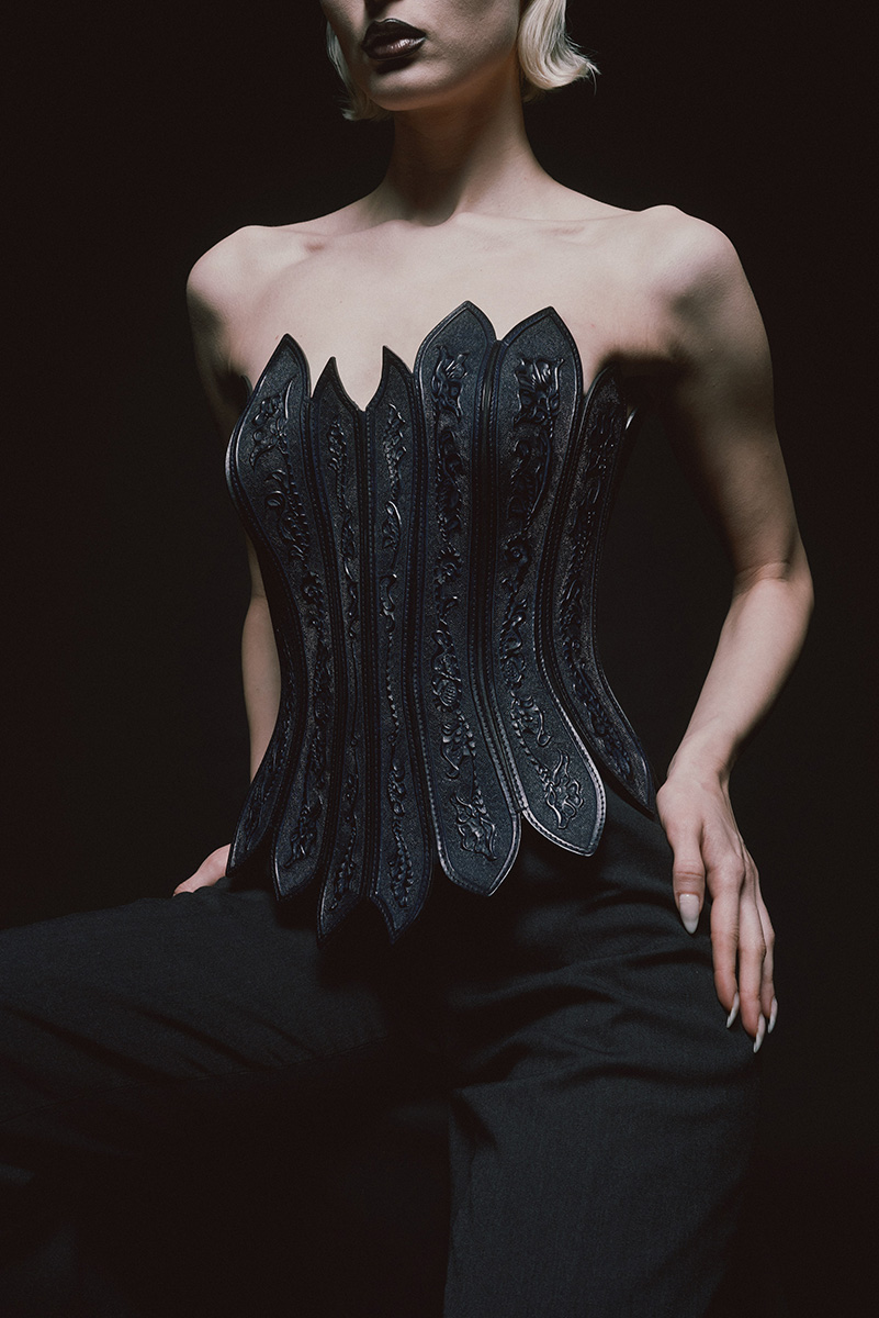 Bustiers, Corsets & Torsos